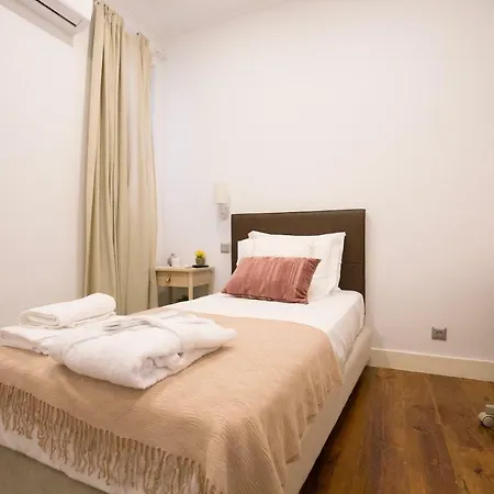 Rua Luciano Cordeiro Bhuiyan Family Host Apartment Lisbon Exterior photo