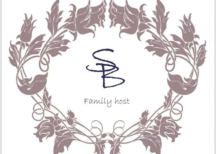 Rua Luciano Cordeiro Bhuiyan Family Host